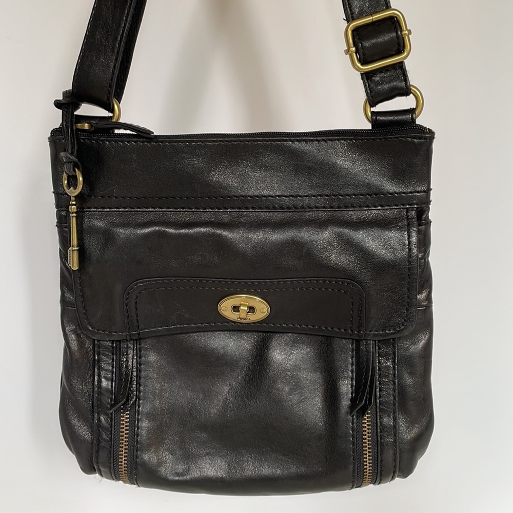 Fossil Stanton Traveler Crossbody in Black Leather